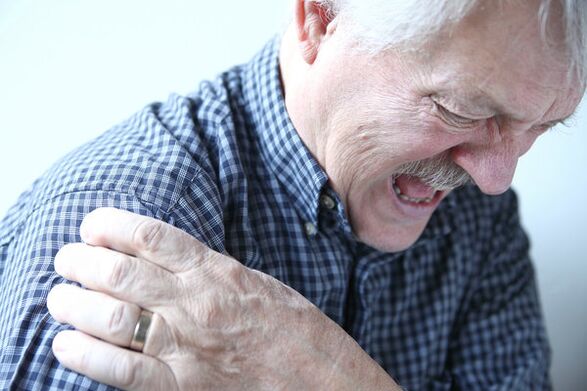 Dolor de hombro en un anciano diagnosticado de artrosis de la articulación del hombro